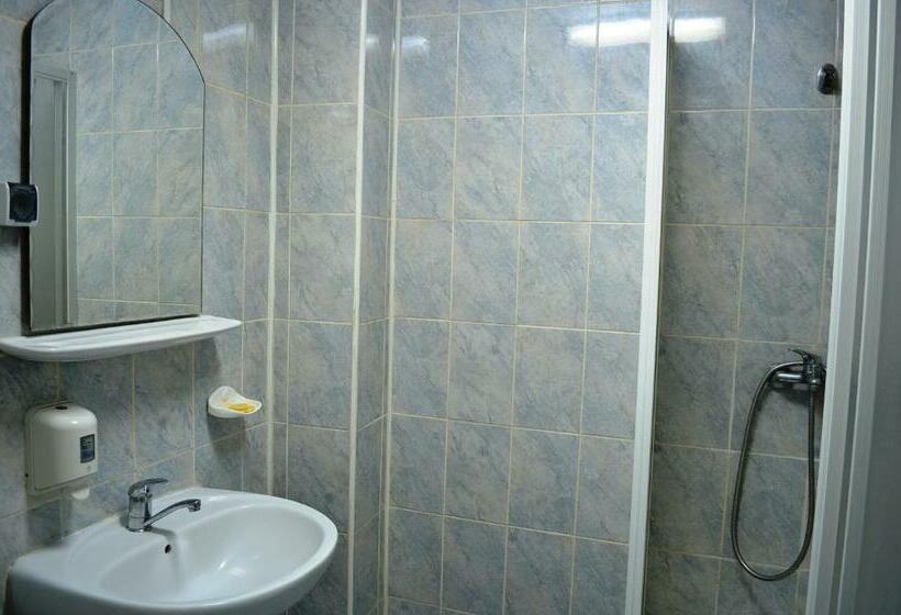 标准间, Motel Darina