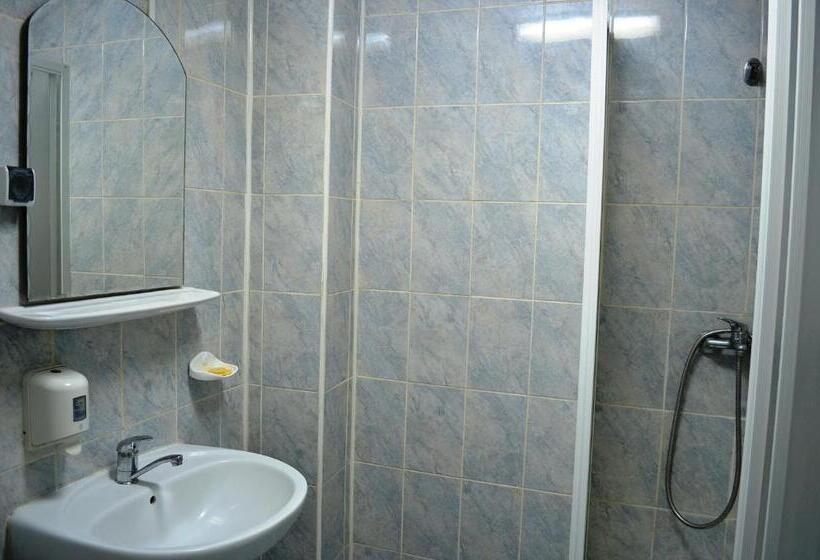 标准单人间, Motel Darina