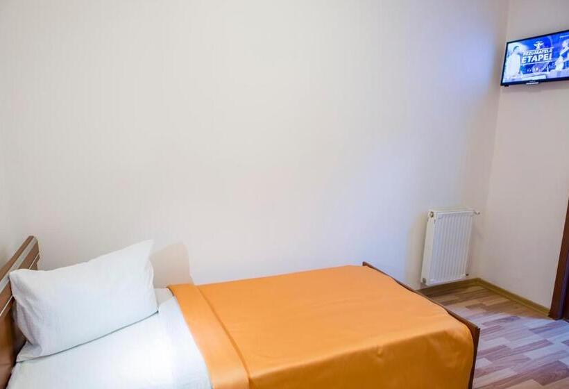 标准单人间, Motel Darina