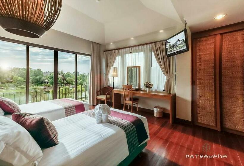 Suite with lake view, Patravana Resort