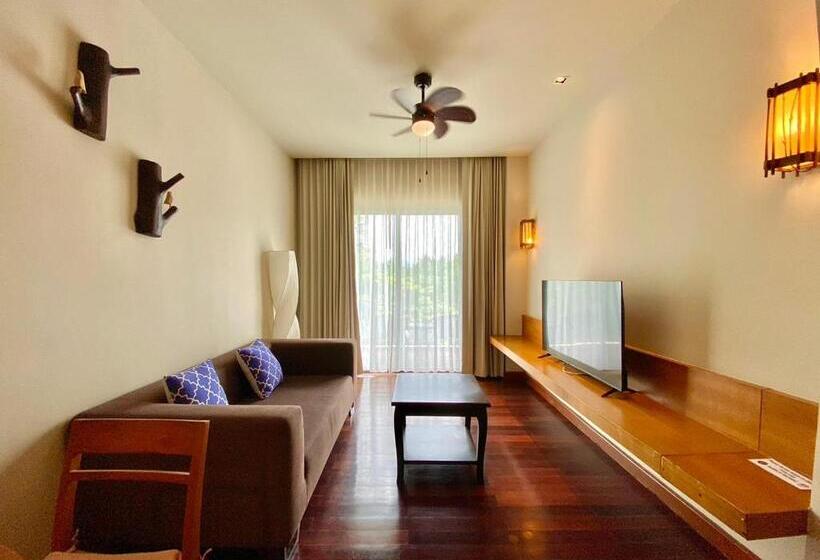 סוויטה נוף לגינה, Patravana Resort