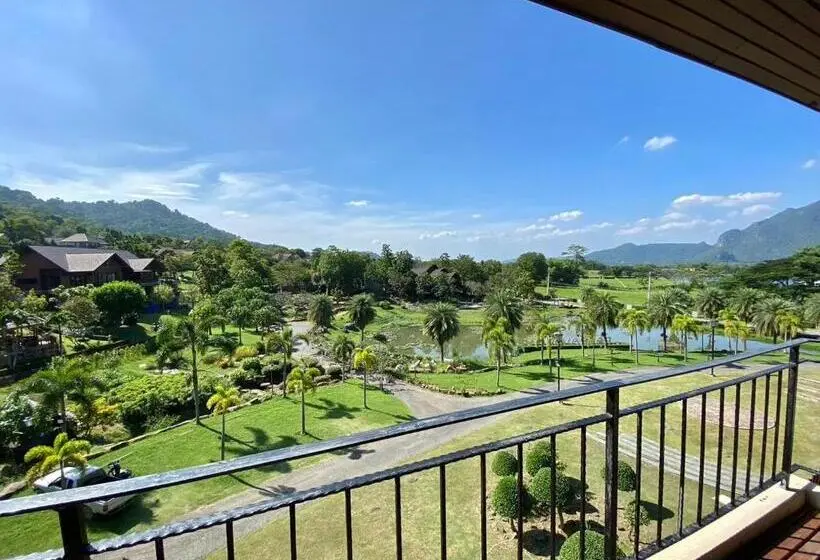 Suite with lake view, Patravana Resort