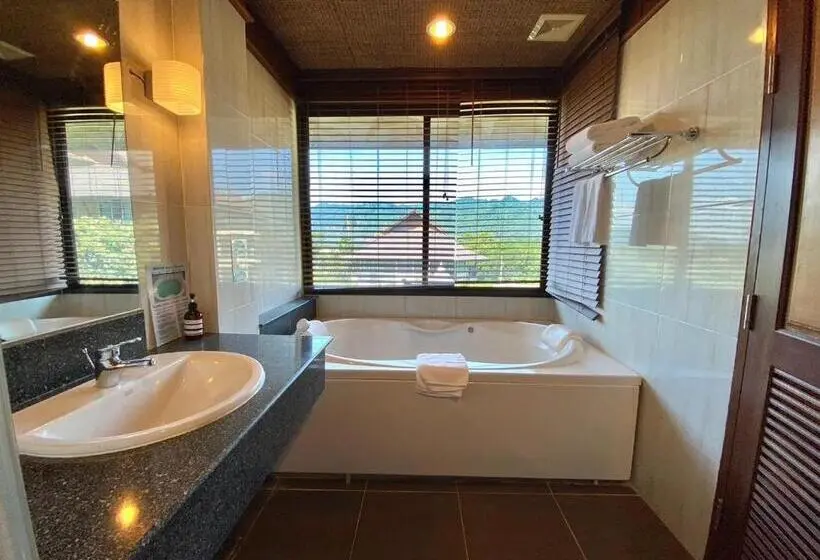 スイート, Patravana Resort