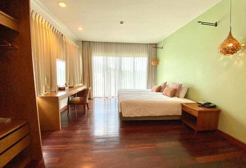 סוויטה נוף לגינה, Patravana Resort