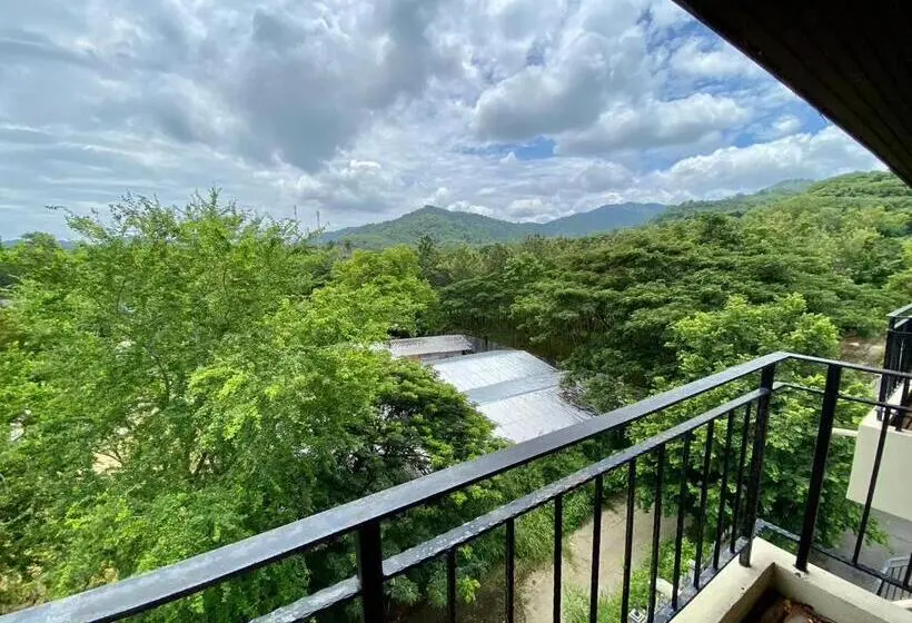 景色の見えるスイートルーム, Patravana Resort