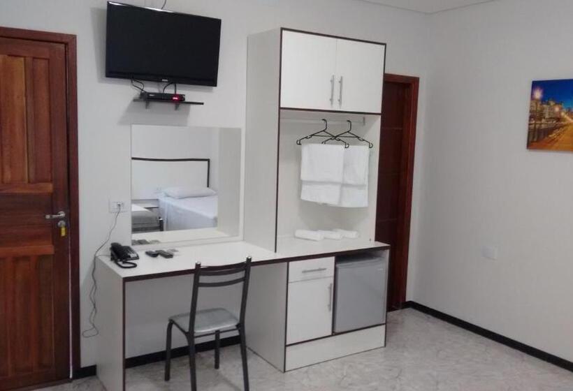 غرفة قياسية فردية, Imperial