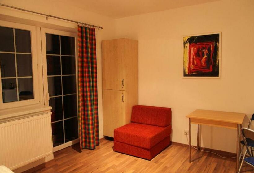 Standard Szoba, König In