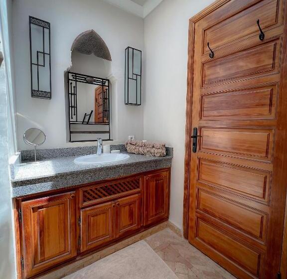 스탠다드 룸, Maidan El Arsa