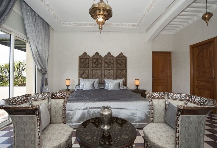 Полулюкс Вид на Сад, Palais Amador