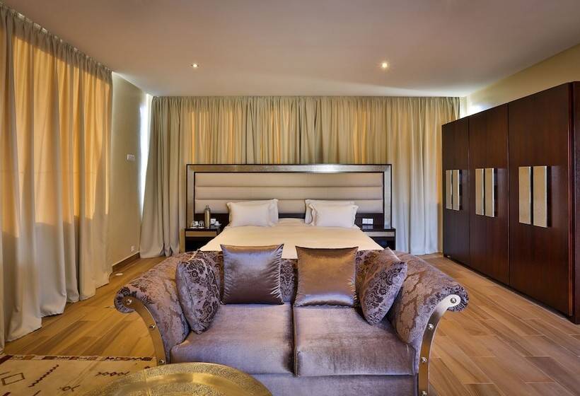 Полулюкс Вид на Сад, Palais Amador