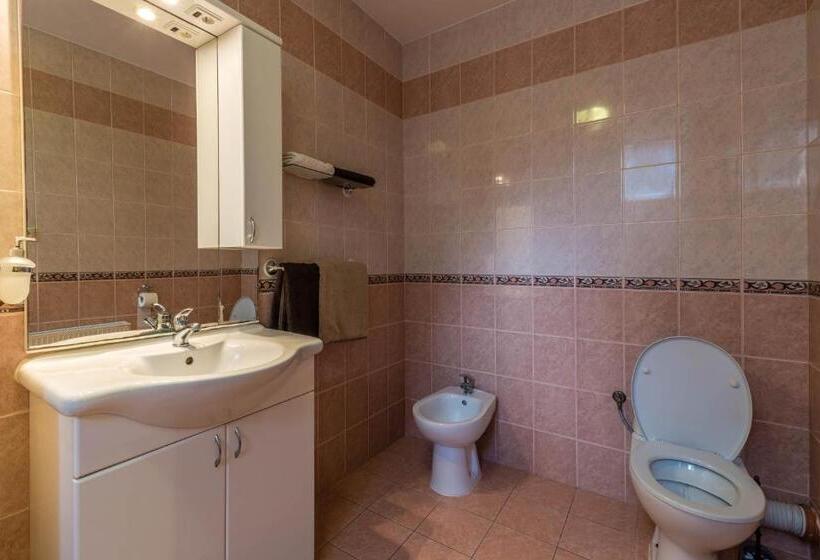 패밀리 스위트, Rezort U Bobiho