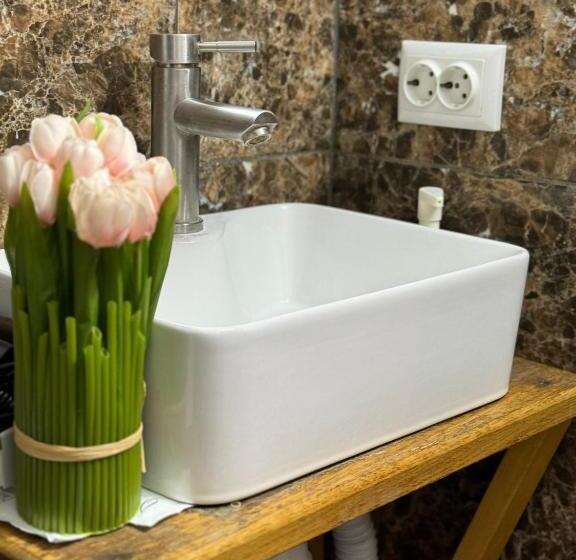 اتاق راحتی سه تخته, готель близнюки