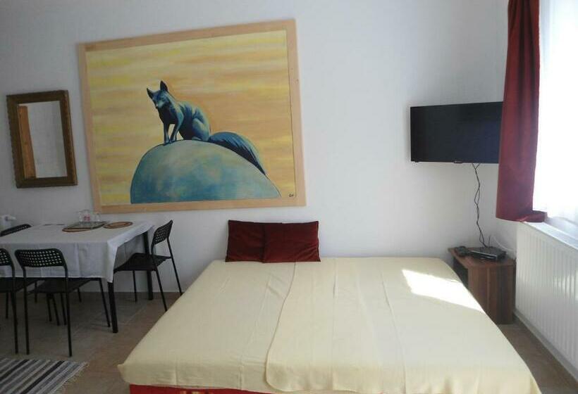 4인용 스탠다드 룸, U Veselé Lišky