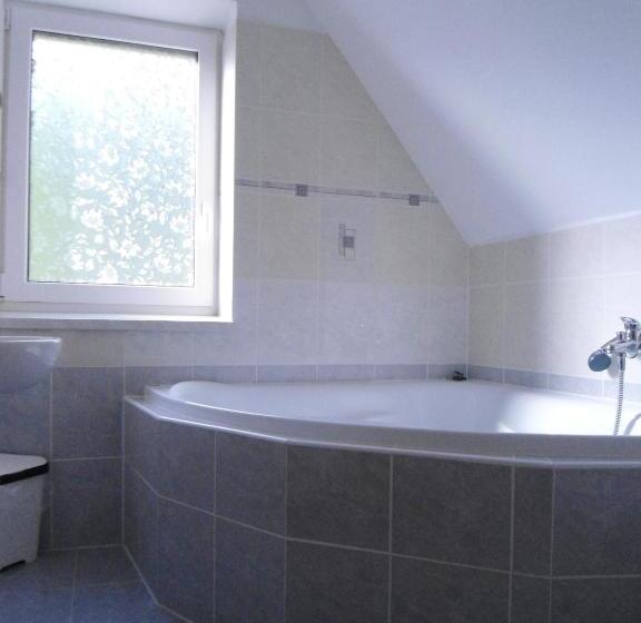 4인용 스탠다드 룸, U Veselé Lišky