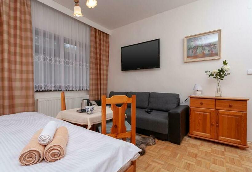 غرفة إقتصادية, Vila Javorinka