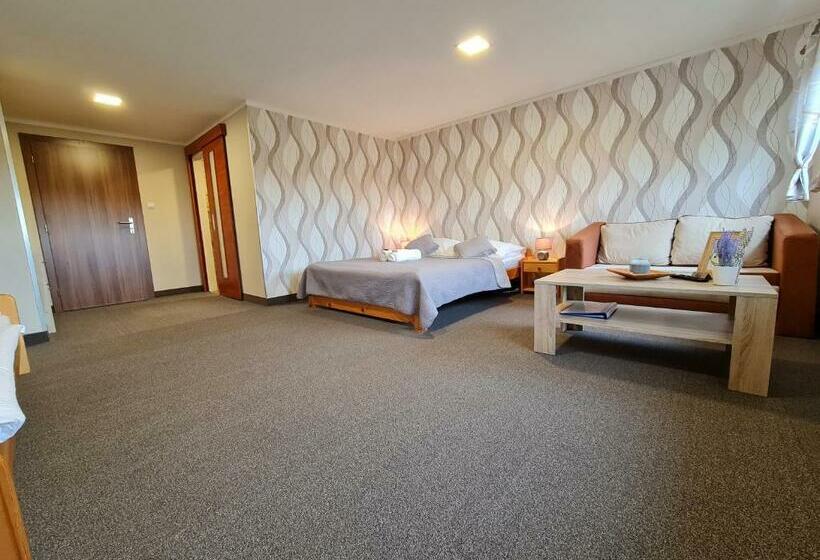 חדר קומפורט לשלושה, Pension Růžák