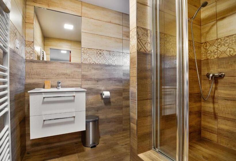 חדר קומפורט לשלושה, Pension Růžák