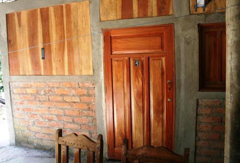 スタンダード4人部屋, B&b, Family Run Homestay, Hospedaje La Penita