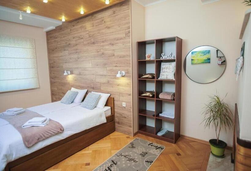 标准间, Fazenda Na Goncharakh