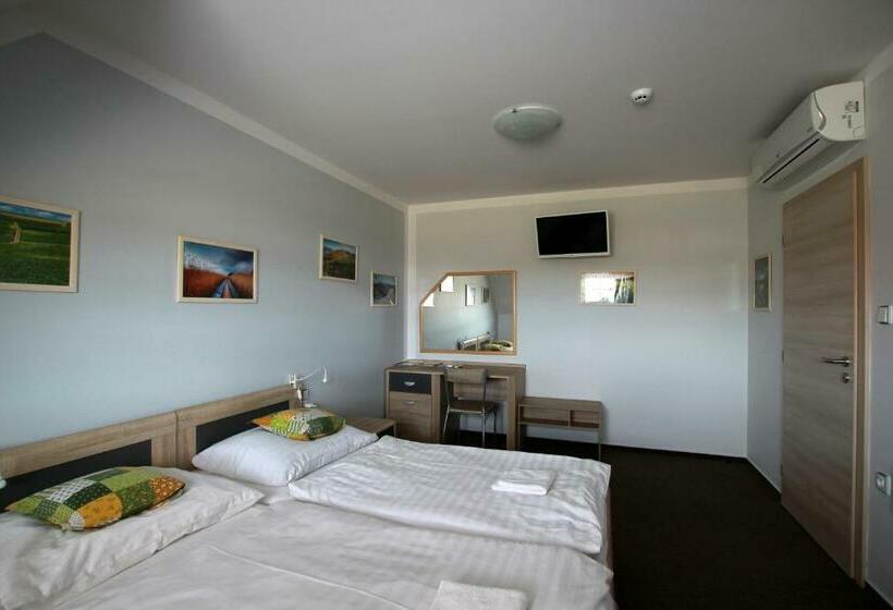 חדר סטנדרט, Hostinec A Penzion Dolní Dvůr