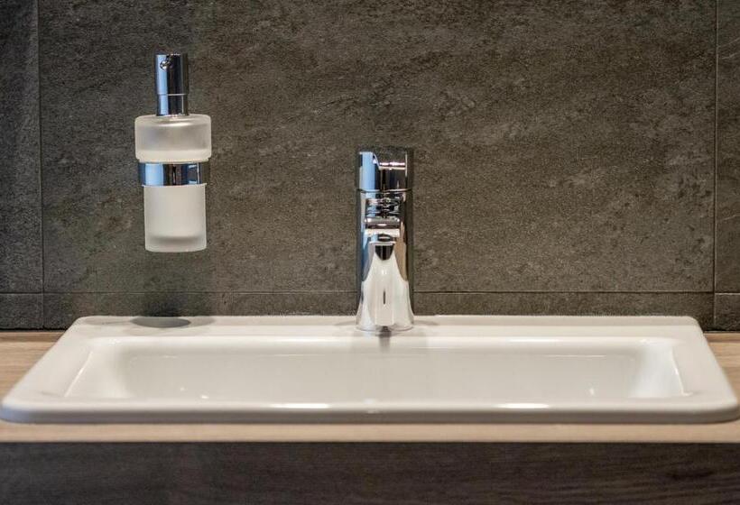 Deluxe Værelse m. Balkon, Weinlodge Siedler