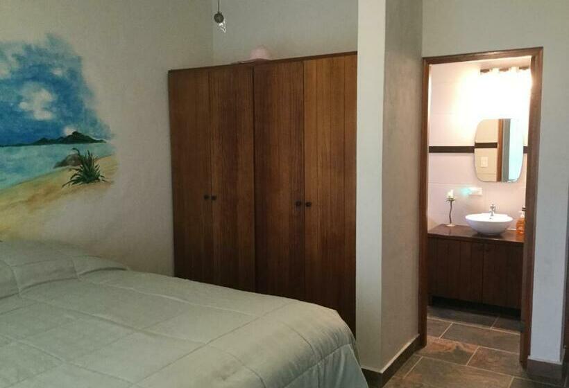 디럭스 룸, Hawk's Nest Bed & Breakfast