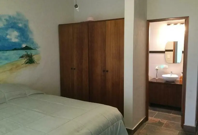 デラックスルーム, Hawk's Nest Bed & Breakfast