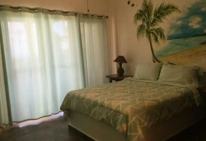 デラックスルーム, Hawk's Nest Bed & Breakfast