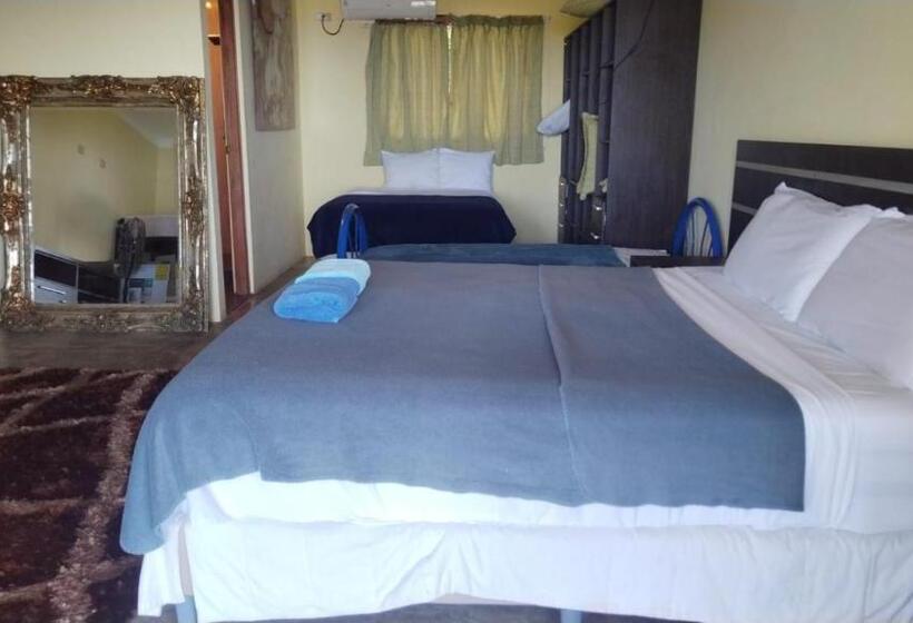 מיטת קינג בסוויטה, El Sol Morrillo