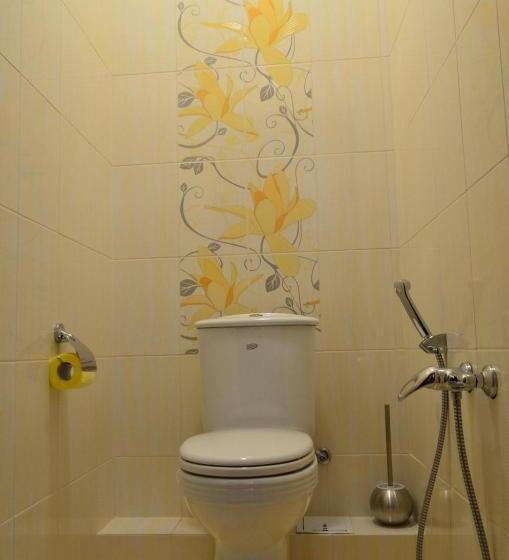 סוויטה, Golden Palace