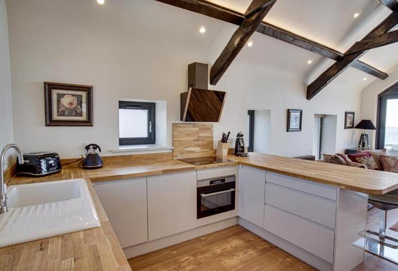 침실 1개 주택, Shore