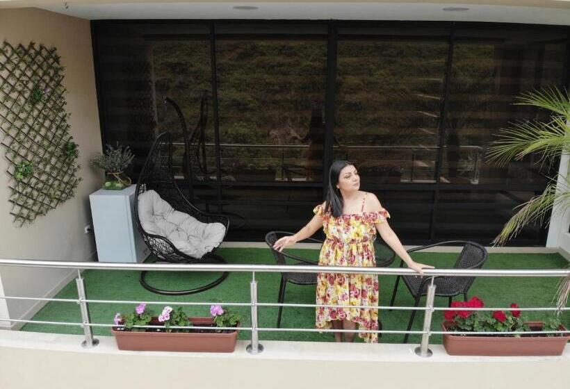 جناح ديلوكس, Termales Chachimbiro Fuente De Vida