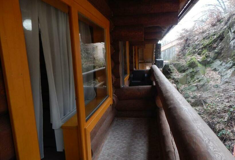 סוויטה משפחתית, Zatyshok