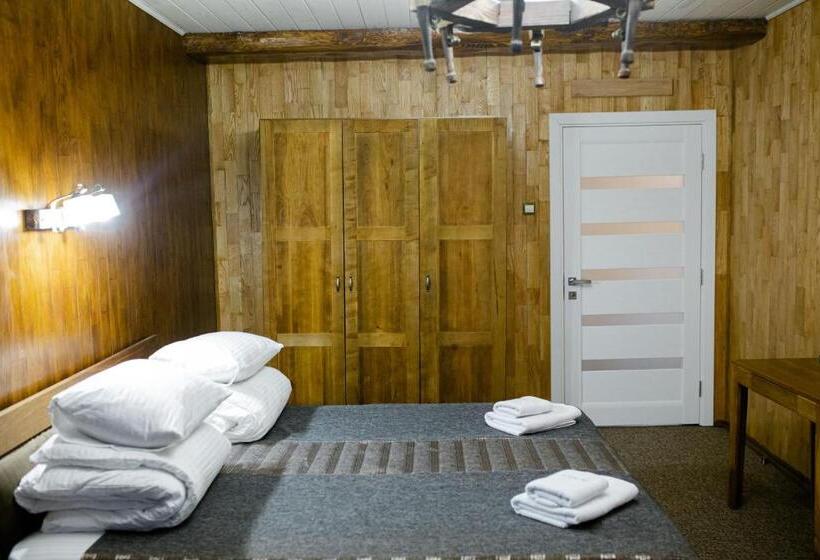 דירת חדר סופריור, Zatyshok