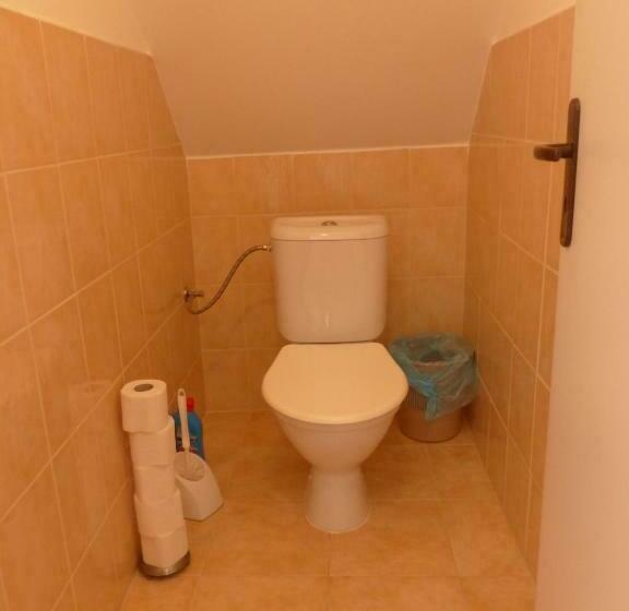 스위트, Bizoní Dvůr