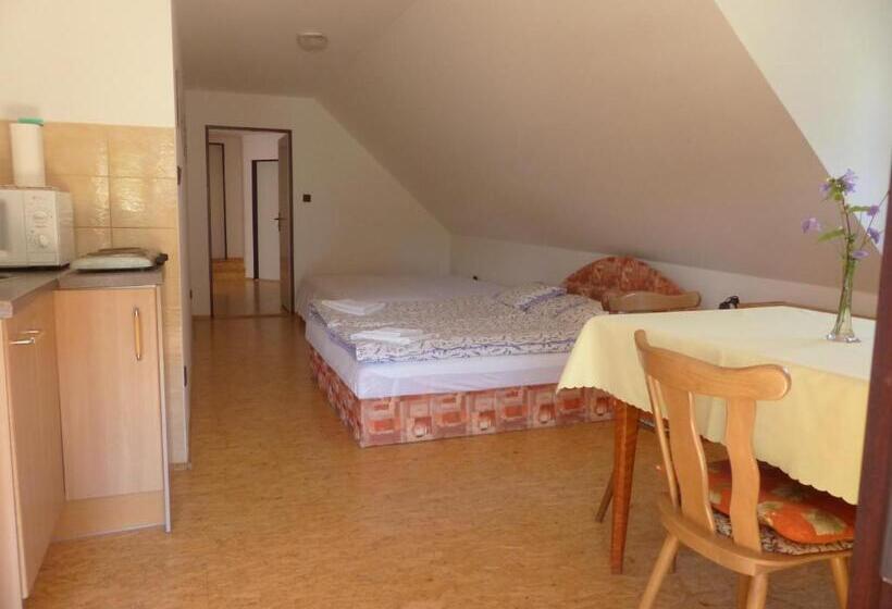 스위트, Bizoní Dvůr