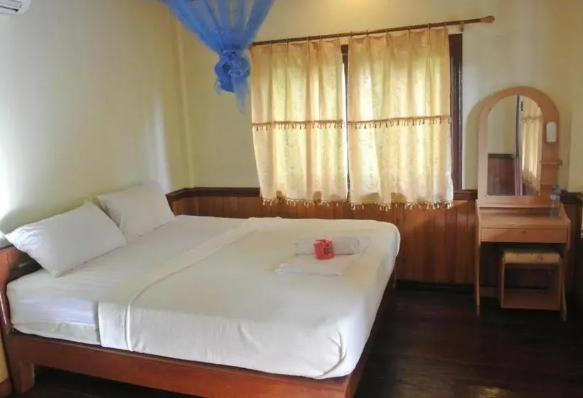 スタンダードルーム, Nongsak Riverside Guesthouse & Nongsak Guesthouse