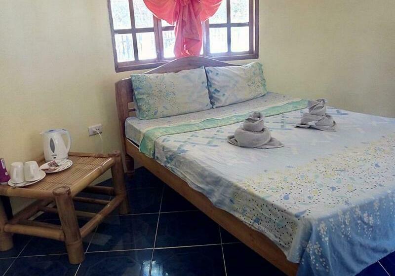 اتاق استاندارد با چشمانداز دریا, Old Castle