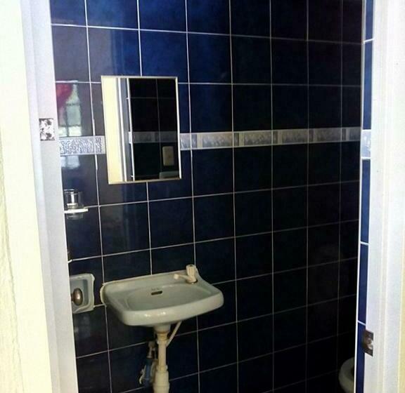 اتاق استاندارد با چشمانداز دریا, Old Castle