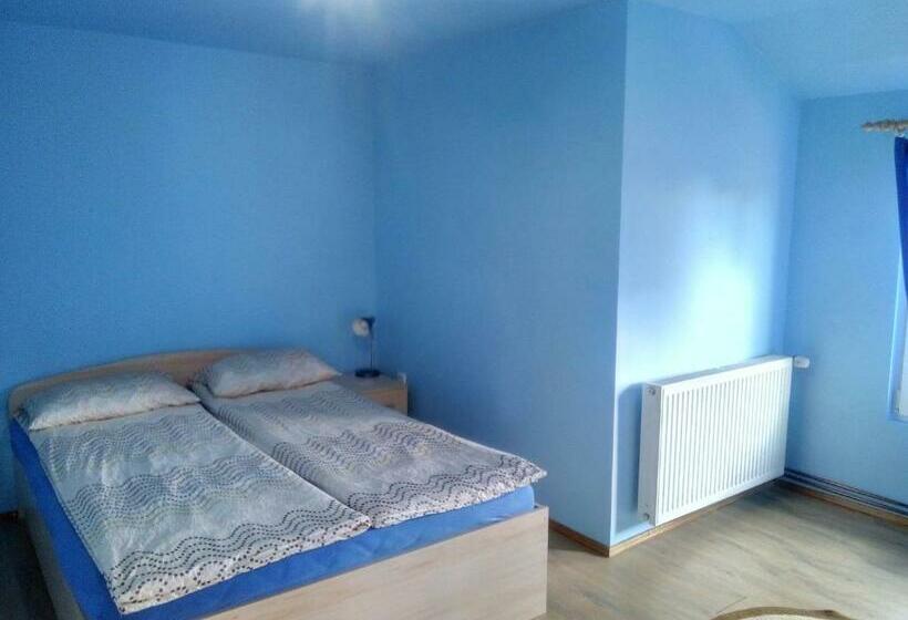 디럭스 룸, Timi Kulcsosház