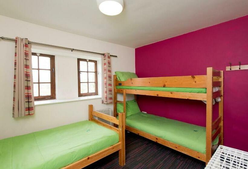 标准三人间共用浴室, Yha Brecon Beacons Danywenallt   Hostel