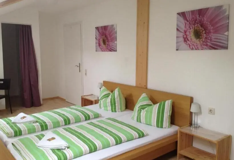 バルコニー付きスタンダードルーム, Outdoor Zentrum Allgäu  Hostel