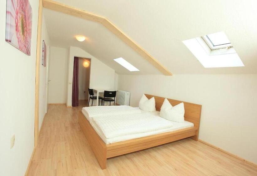 バルコニー付きスタンダードルーム, Outdoor Zentrum Allgäu  Hostel