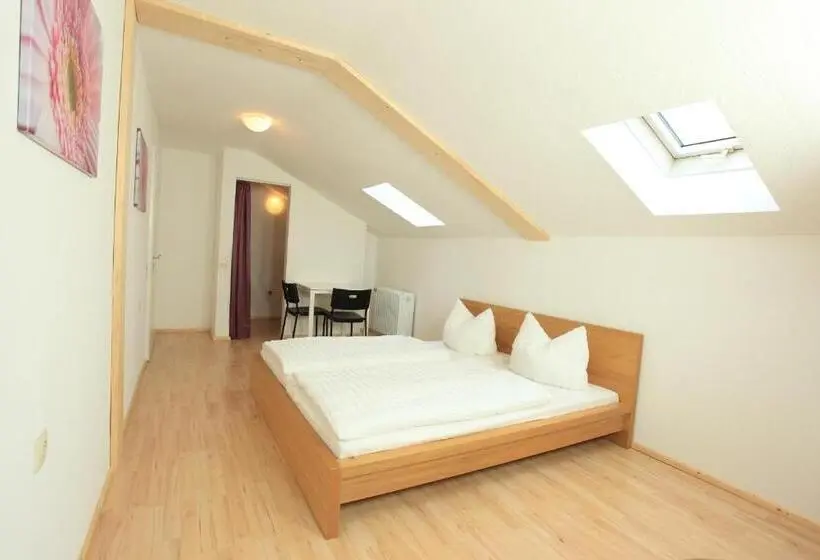 バルコニー付きスタンダードルーム, Outdoor Zentrum Allgäu  Hostel