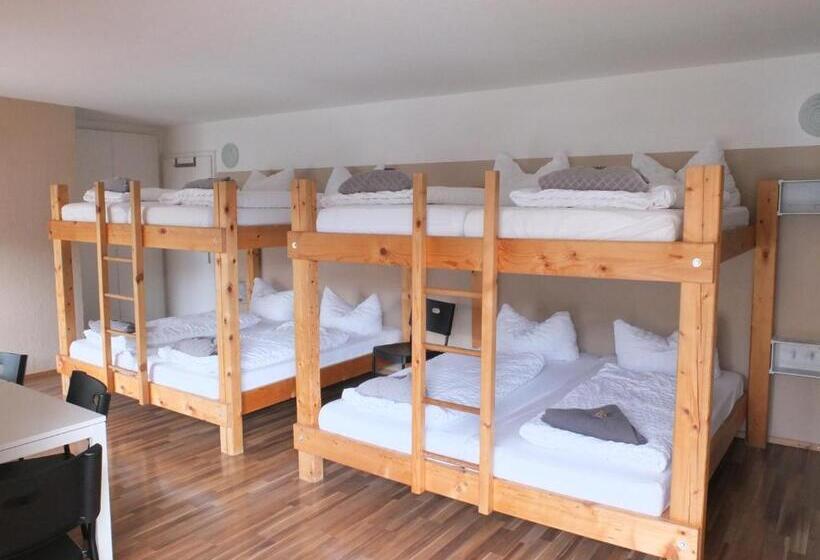 ルームシェアのワンベッド, Outdoor Zentrum Allgäu  Hostel