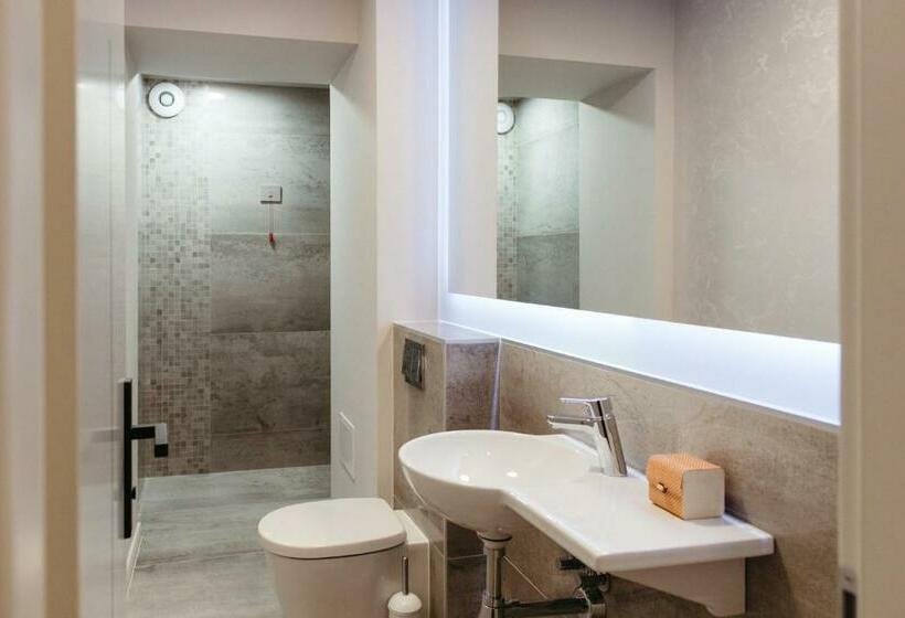 스탠다드 룸, Pensiunea Iristar