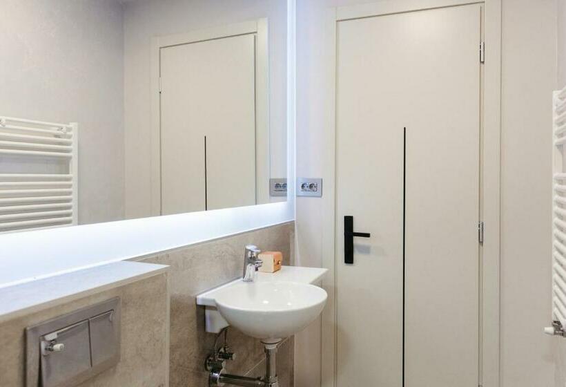 스탠다드 룸, Pensiunea Iristar