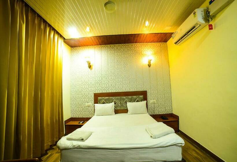 Номер Deluxe, The Royal Paradise Resort And Salt Yard