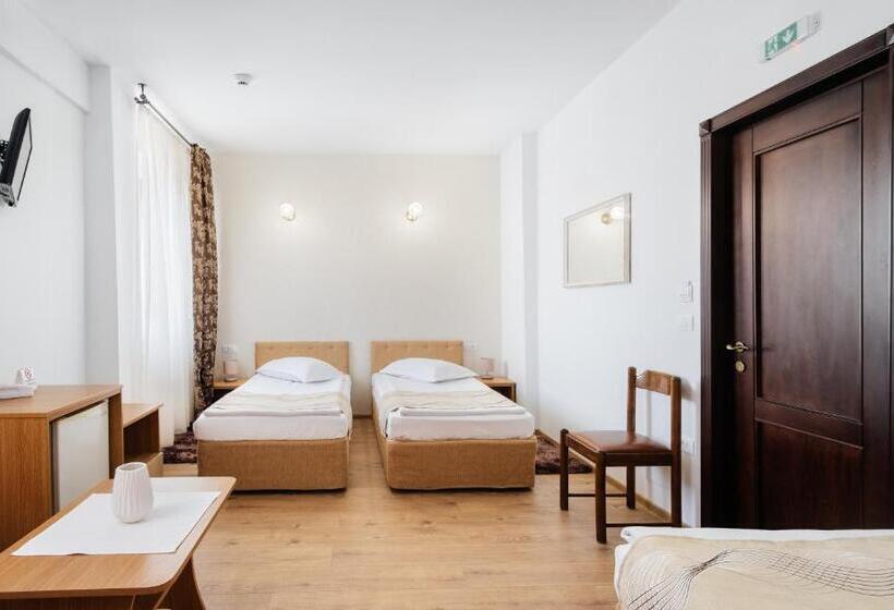 스탠다드 트리플 룸, Turist