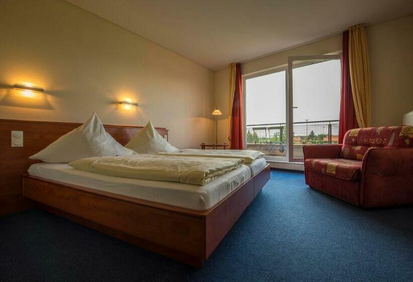 Номер Deluxe, Viva Bröckel